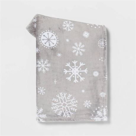 Snowflake Printed Plush Christmas Throw Blanket Gray - Wondershop case of 8