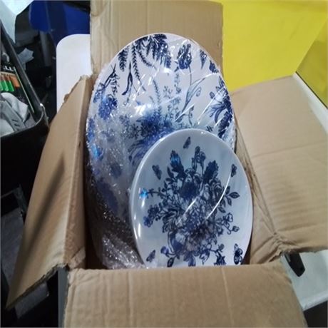 durony 72 Pieces Blue & White Floral Plates Disposable Plastic Plates Party Pla