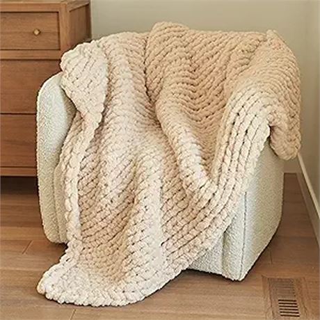 50 x 60 Inches, 4.2 lb, Chunky Knit Blanket, Luxury Hand-Knitted Chenille  Throw Blanket, Soft and Cozy Giant Knitted Blanket, Machine-Washable and